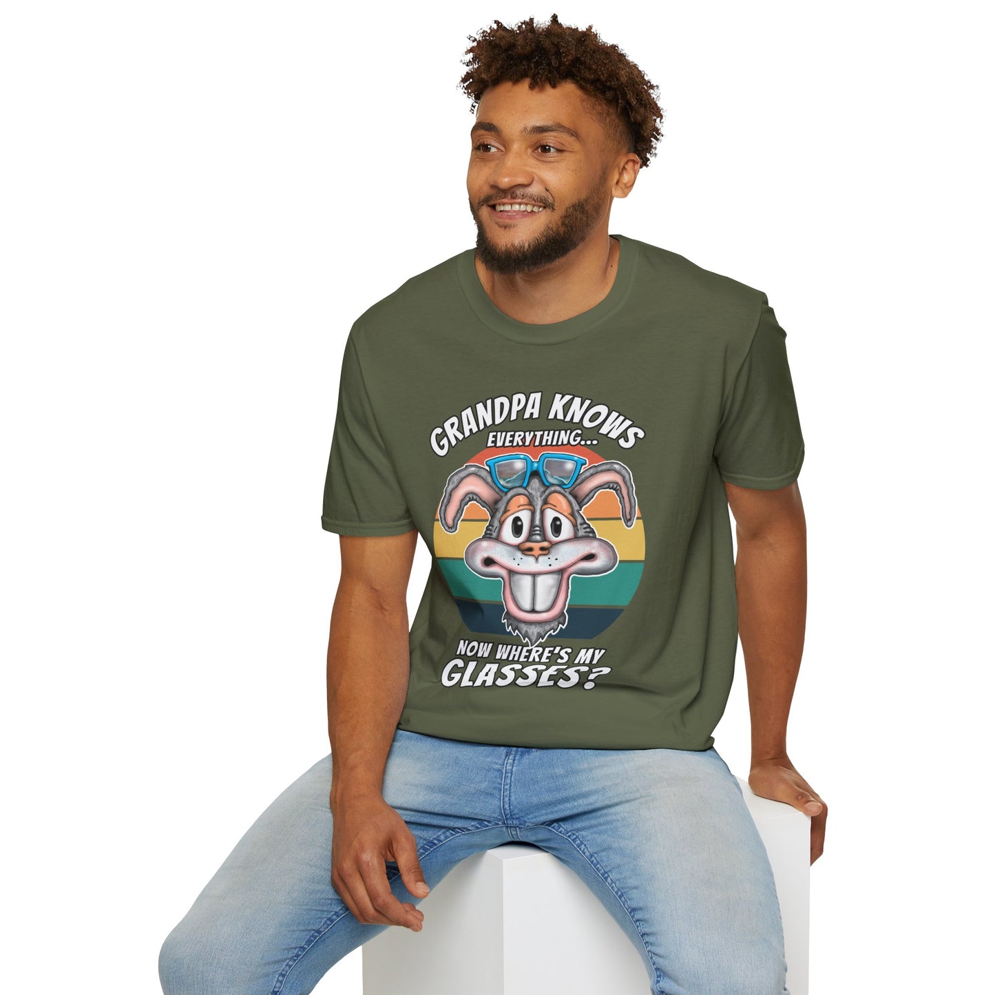 Grandpa Knows Everything T-Shirt – Funny Retro Bunny ‘Now Where’s My Glasses?’ Gift